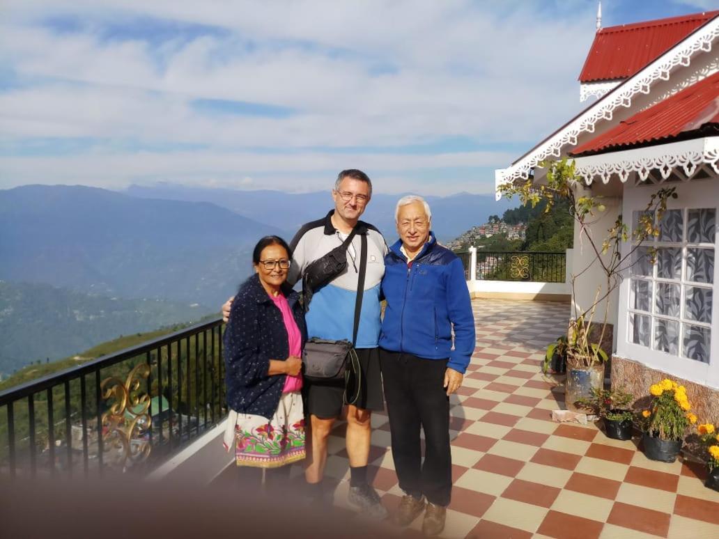 Yashita Homestay Дарджилинг Экстерьер фото